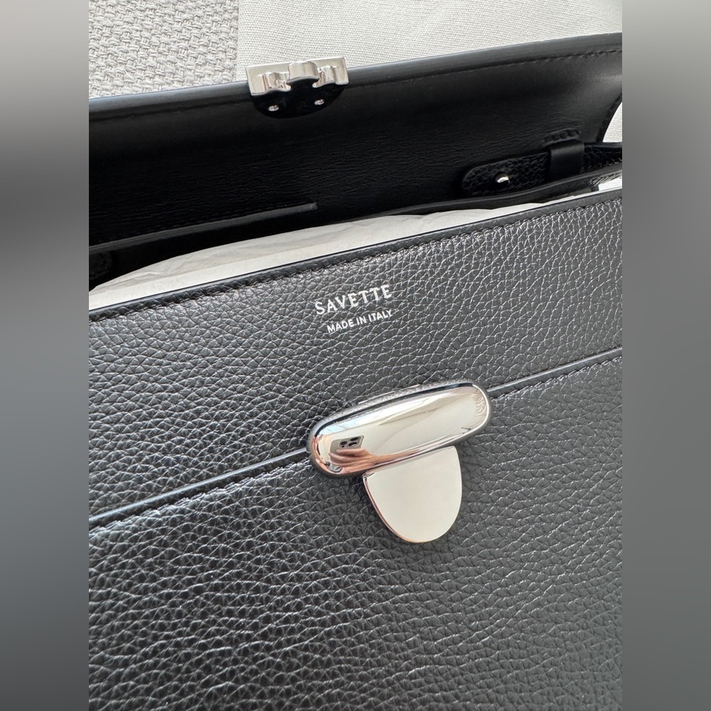 SAVETTE Symmetry Shoulder Bag in Black Silver Hardware - Picture 3 of 8
